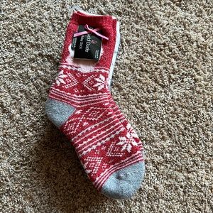 NWT Cuddl Duds plush holiday socks (3 pack)